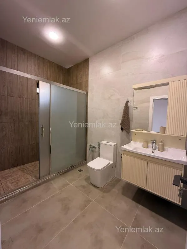 Satılır 4 otaqlı həyət evi 220 m²