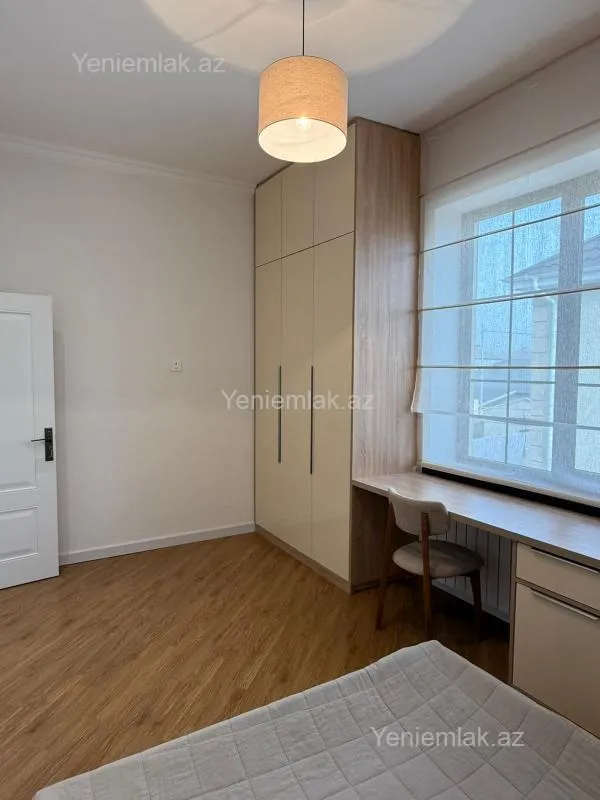 Satılır 4 otaqlı həyət evi 220 m²