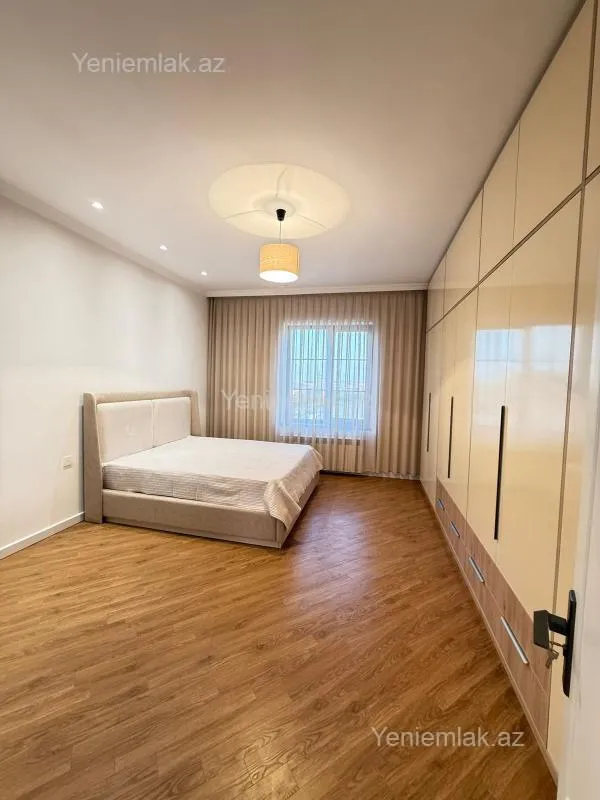 Satılır 4 otaqlı həyət evi 220 m²