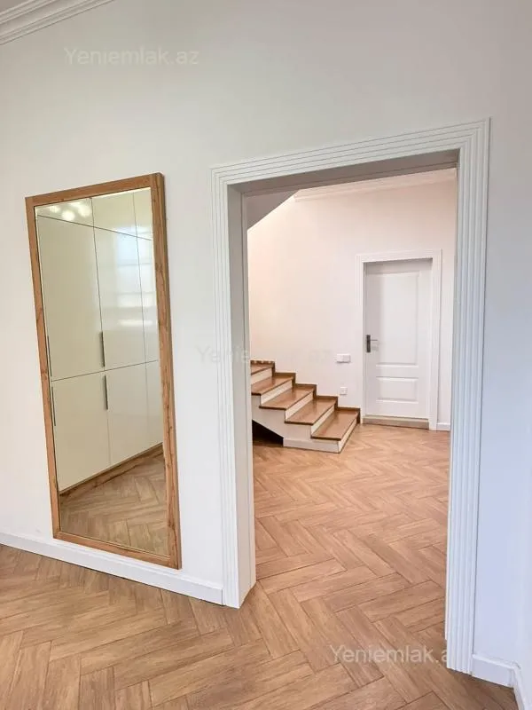 Satılır 4 otaqlı həyət evi 220 m²