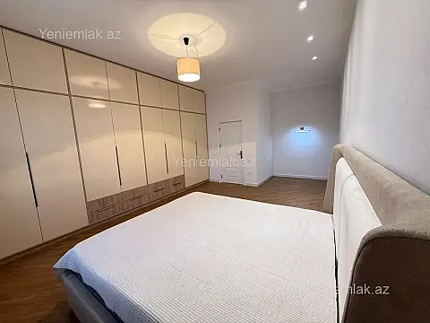 Satılır 4 otaqlı həyət evi 220 m²