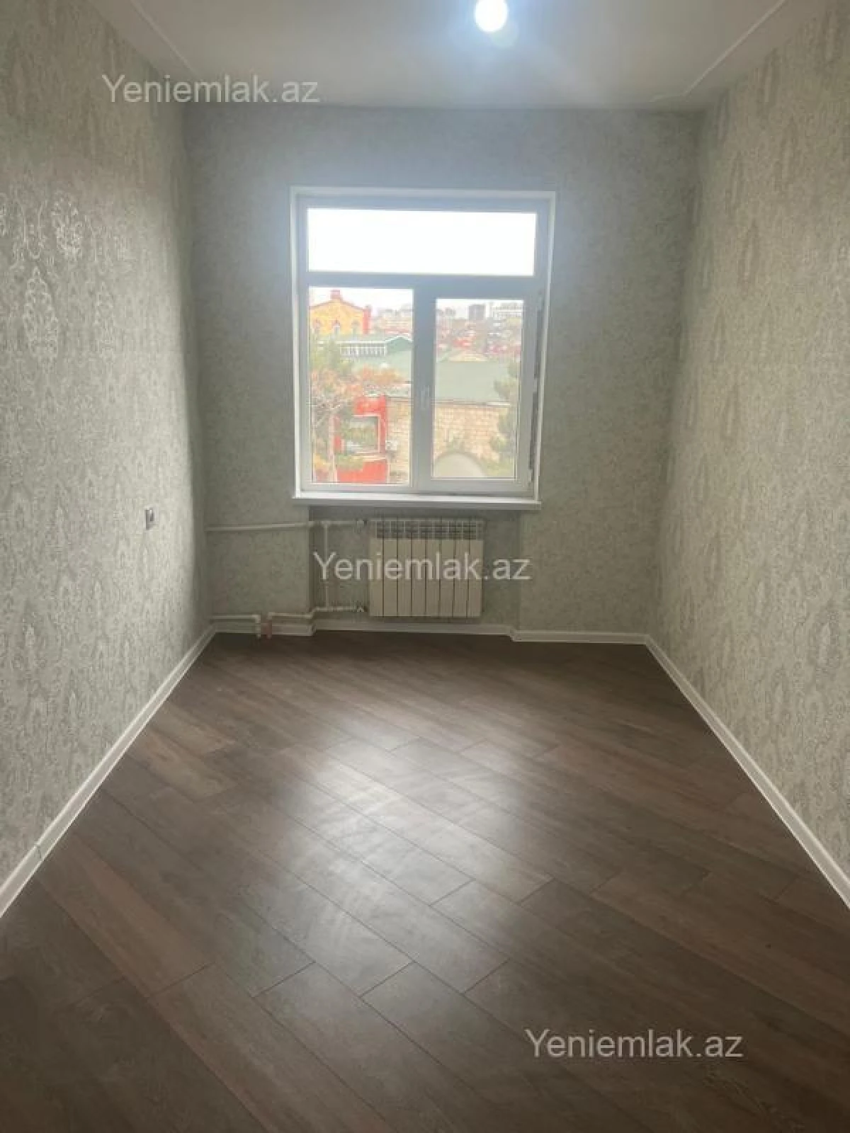 Satılır 4 otaqlı köhnə tikili 90 m²
