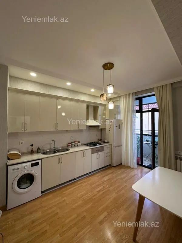 Satılır 3 otaqlı yeni tikili 100 m²