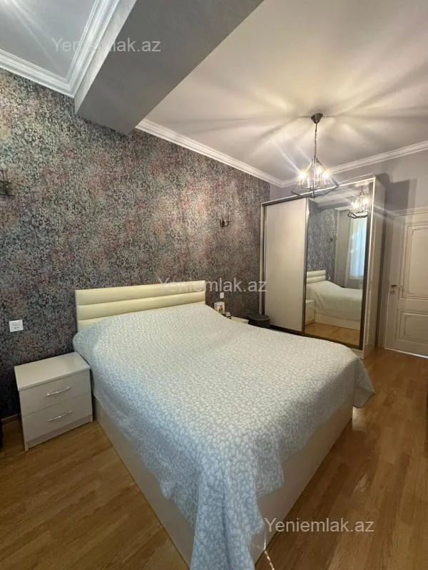 Satılır 3 otaqlı yeni tikili 100 m²