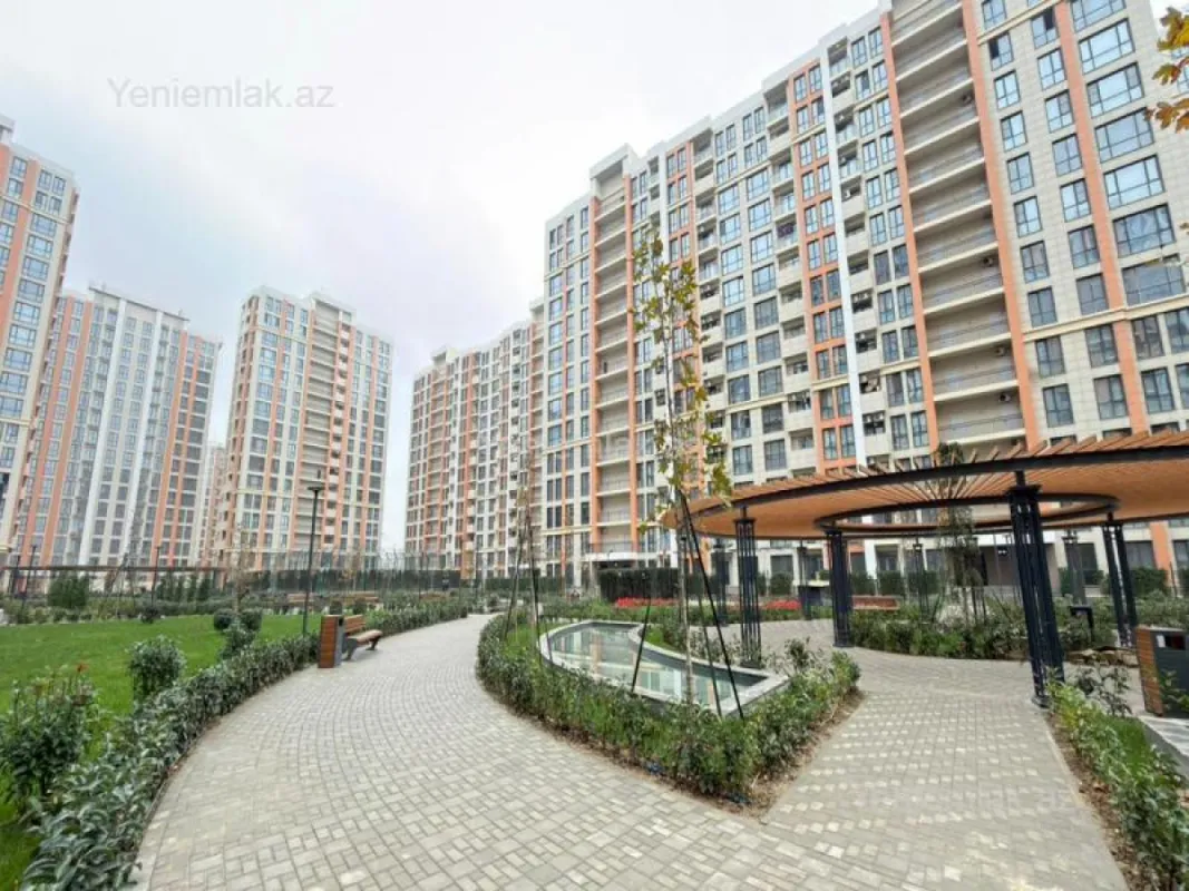 Satılır 4 otaqlı yeni tikili 108 m²