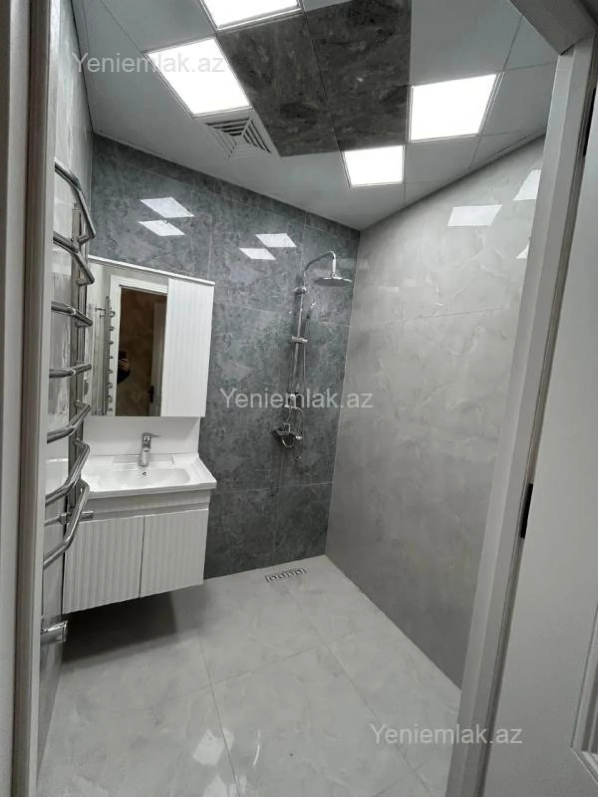 Satılır 2 otaqlı yeni tikili 73 m²