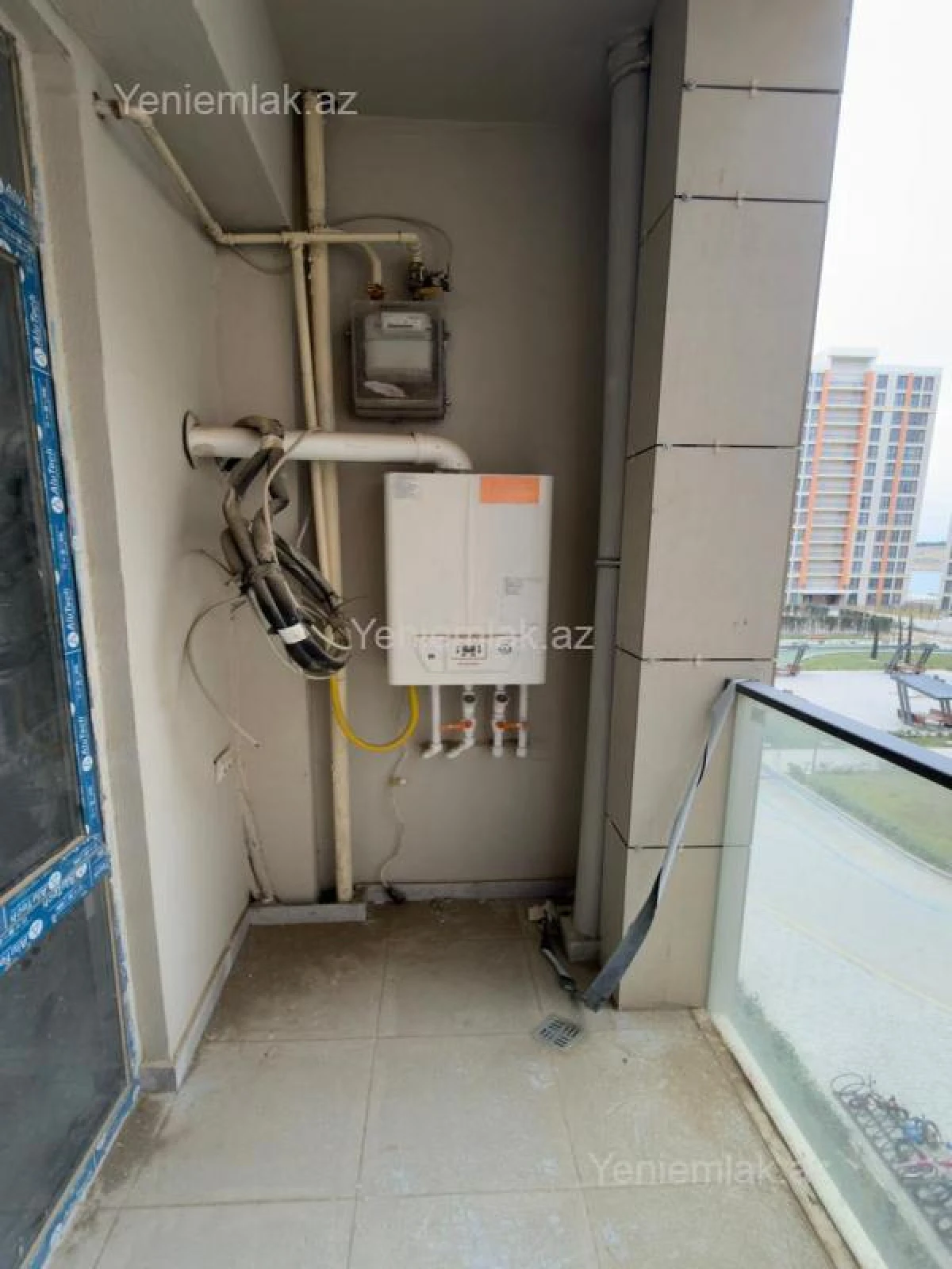 Satılır 3 otaqlı yeni tikili 83 m²