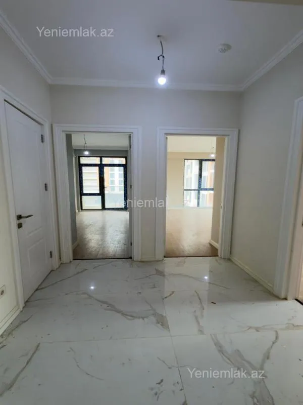 Satılır 3 otaqlı yeni tikili 83 m²