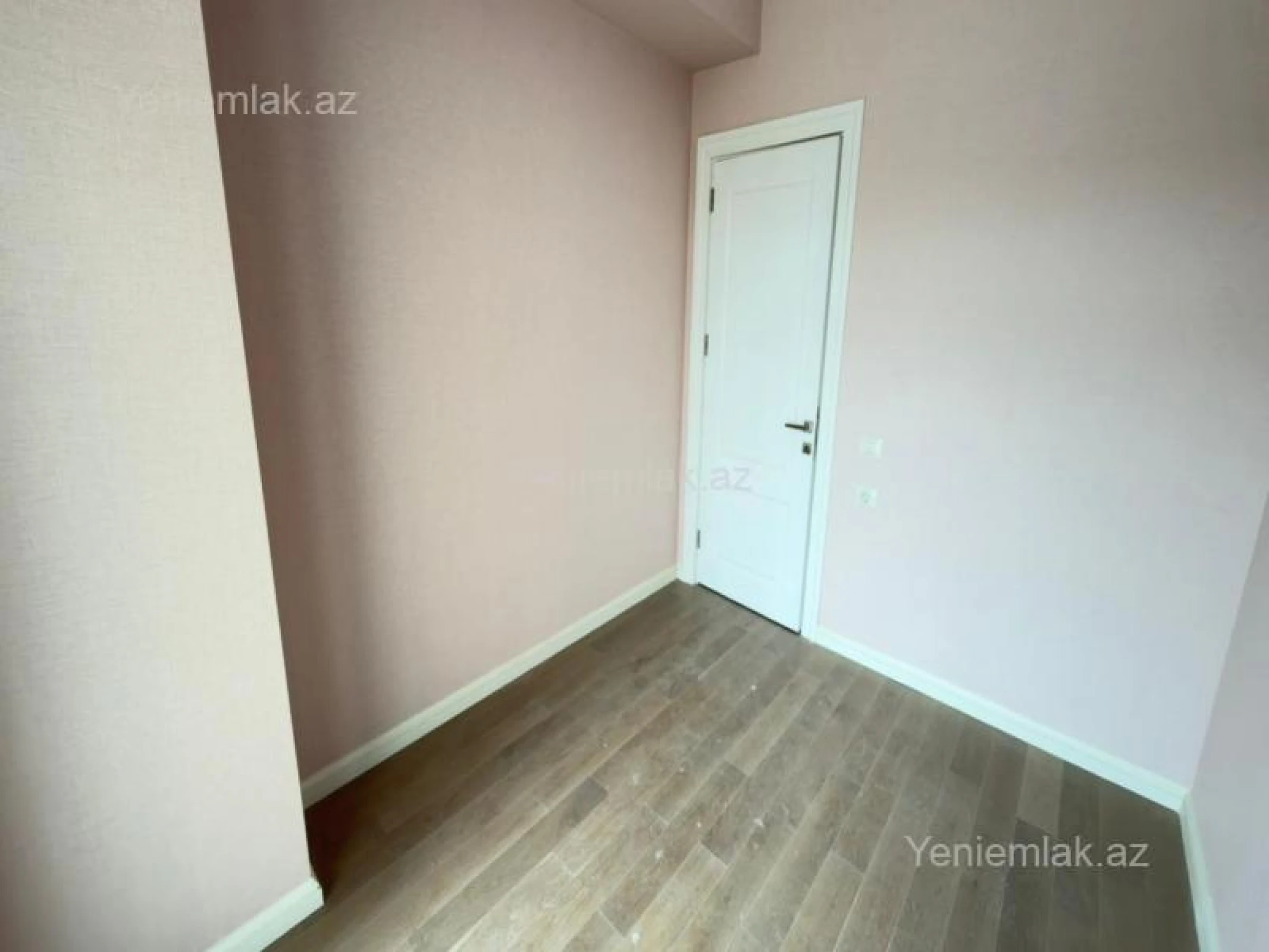 Satılır 3 otaqlı yeni tikili 83 m²