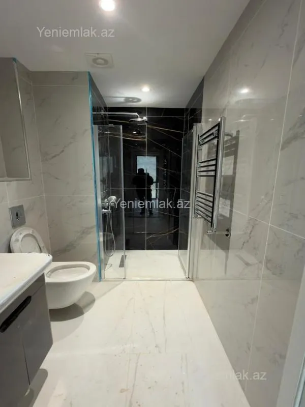 Satılır 3 otaqlı yeni tikili 83 m²