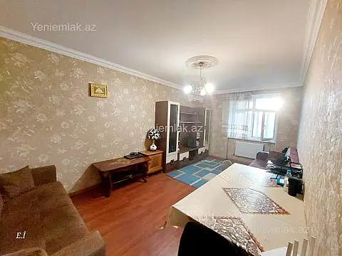 Satılır 1 otaqlı köhnə tikili 36 m²