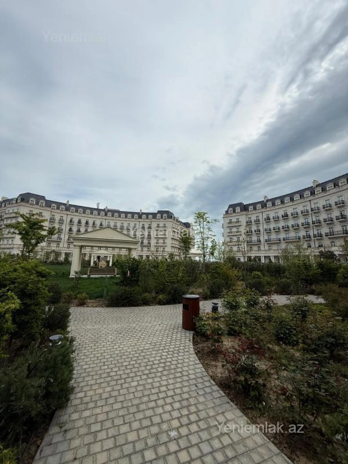 Satılır 3 otaqlı yeni tikili 120 m²