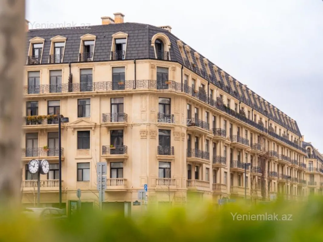 Satılır 4 otaqlı yeni tikili 161 m²