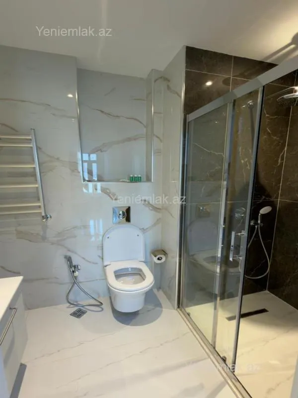 Satılır 3 otaqlı yeni tikili 50 m²