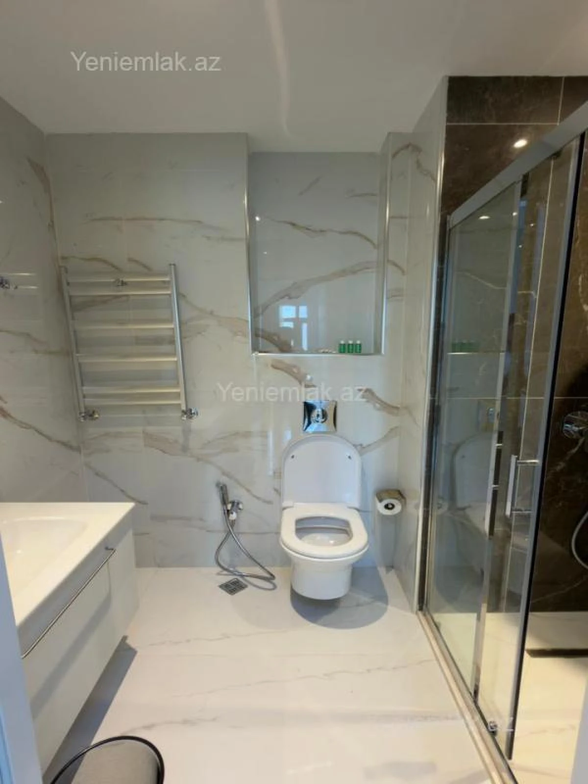 Satılır 3 otaqlı yeni tikili 50 m²