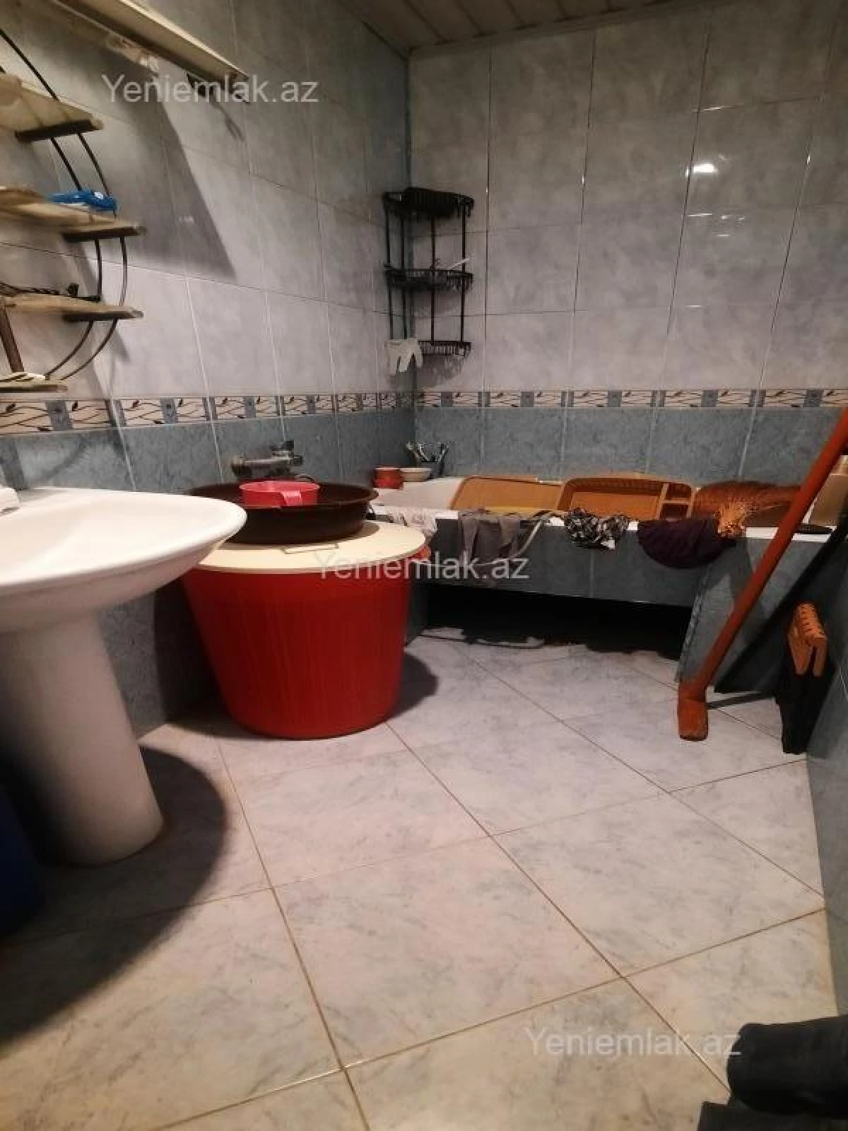 Satılır 3 otaqlı köhnə tikili 85 m²