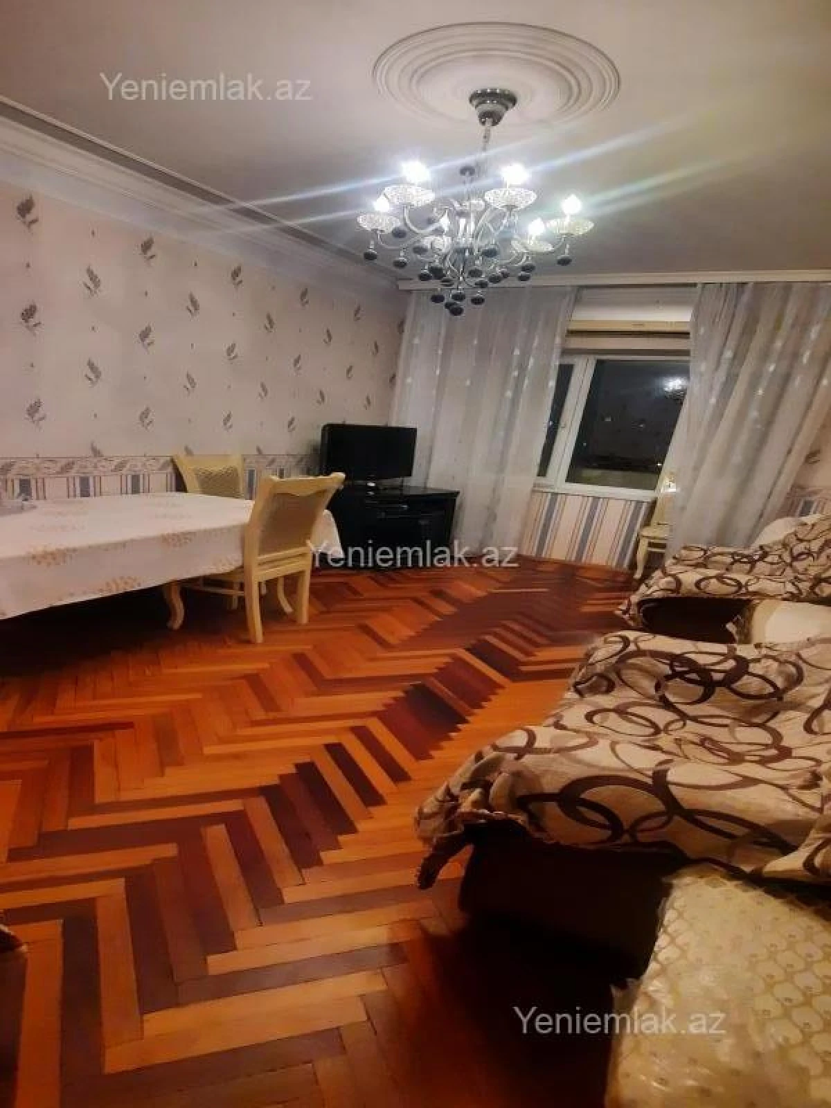 Satılır 3 otaqlı köhnə tikili 85 m²