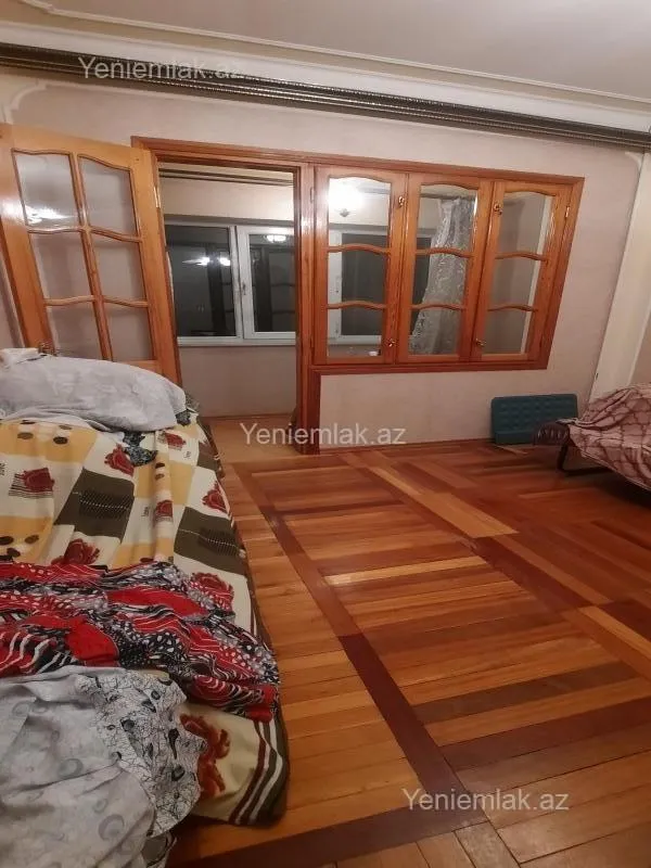 Satılır 3 otaqlı köhnə tikili 85 m²