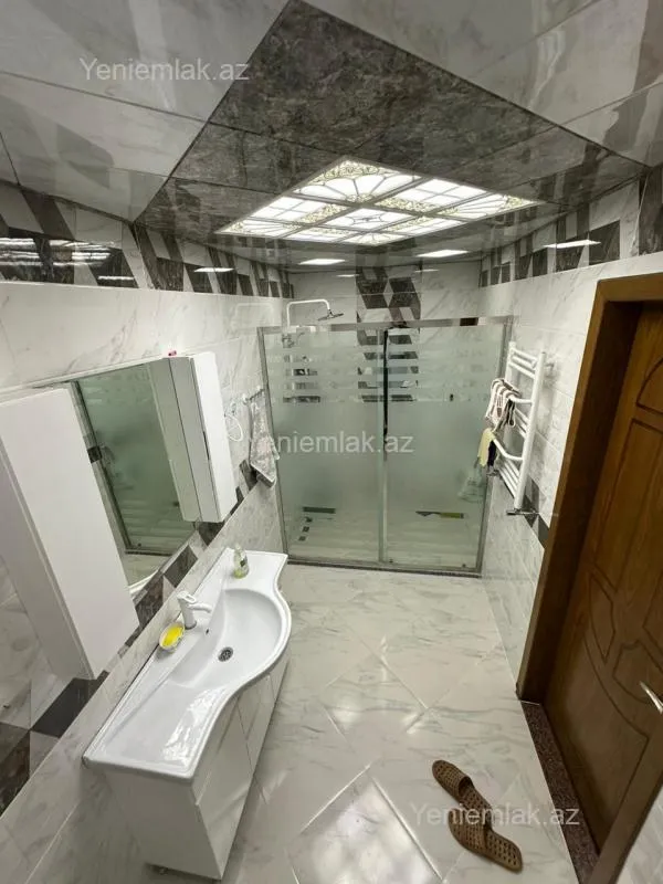 Satılır 4 otaqlı yeni tikili 172 m²