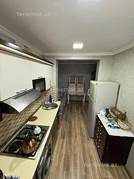 Satılır 3 otaqlı köhnə tikili 55 m²