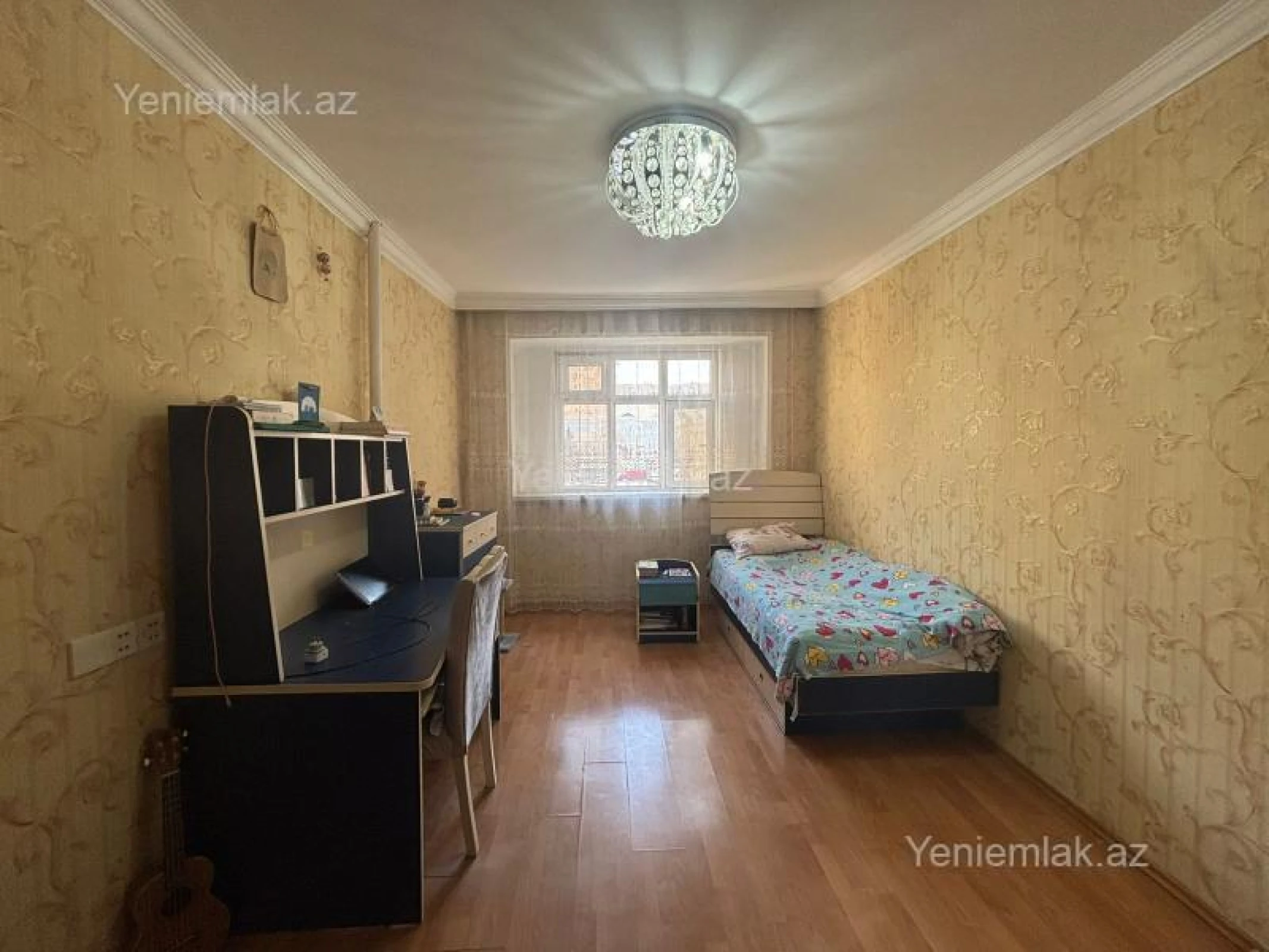 Satılır 4 otaqlı köhnə tikili 80 m²