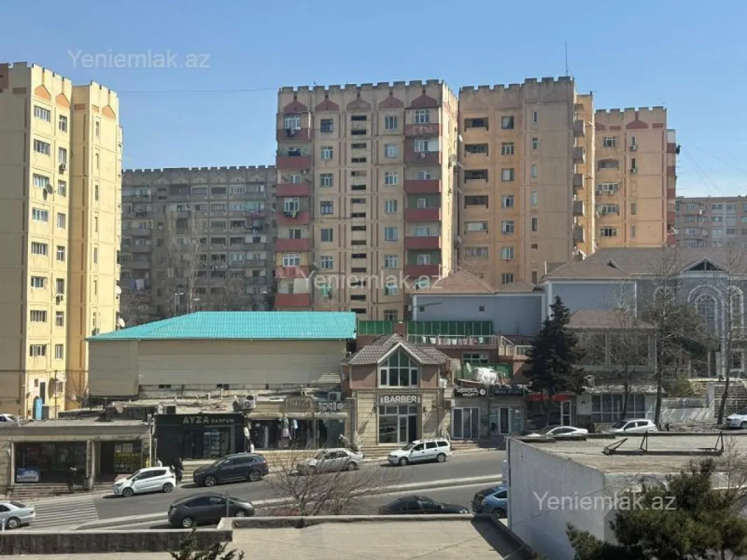 Satılır 4 otaqlı köhnə tikili 80 m²