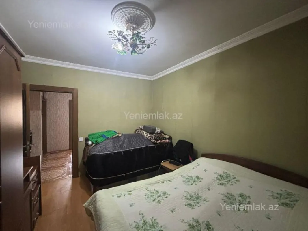 Satılır 4 otaqlı köhnə tikili 80 m²