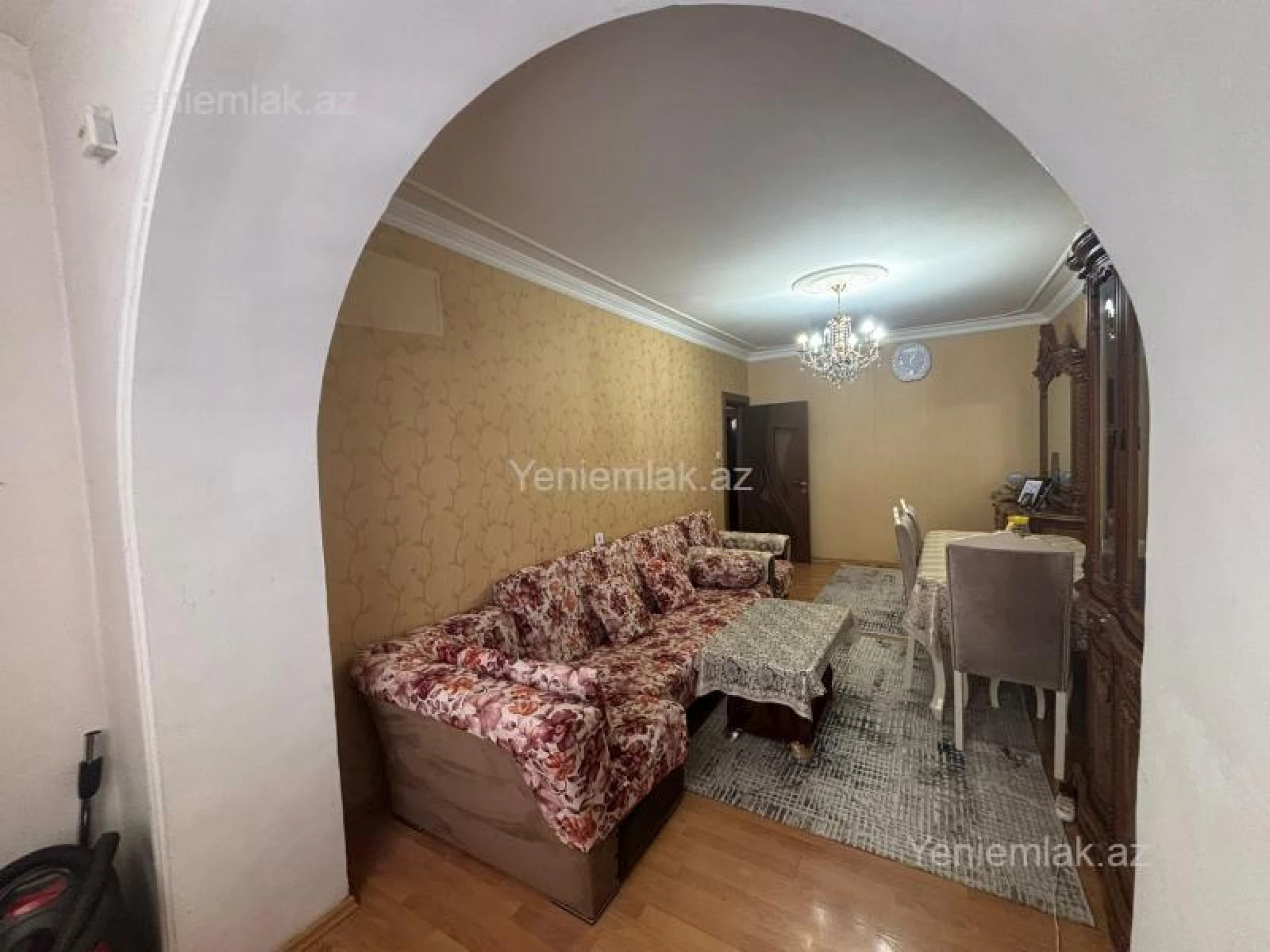Satılır 4 otaqlı köhnə tikili 80 m²