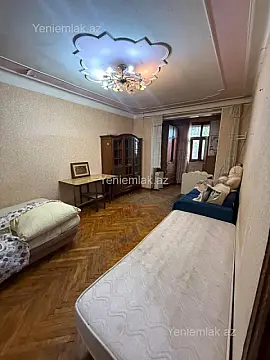 Satılır 1 otaqlı köhnə tikili 37 m²