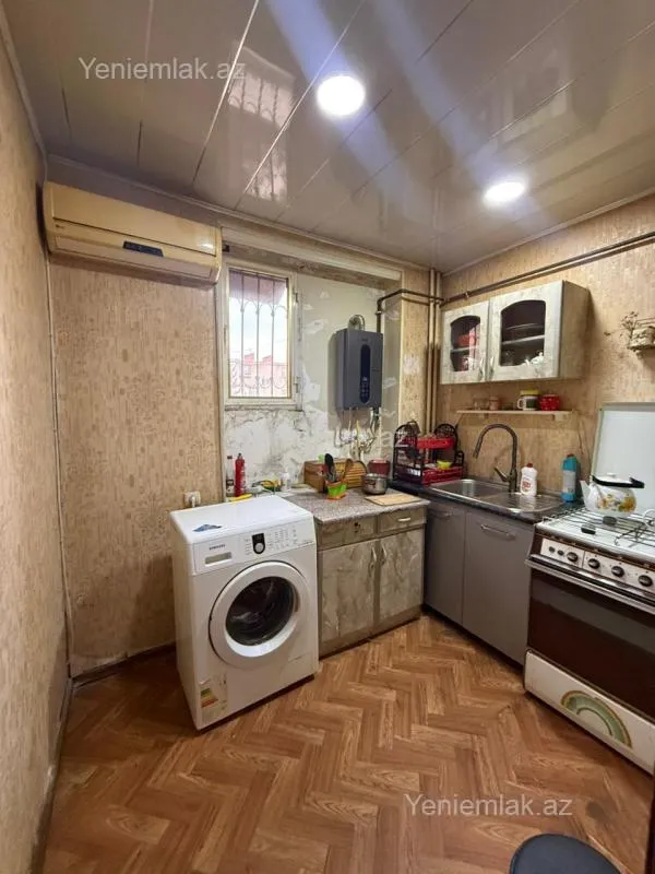 Satılır 1 otaqlı köhnə tikili 37 m²
