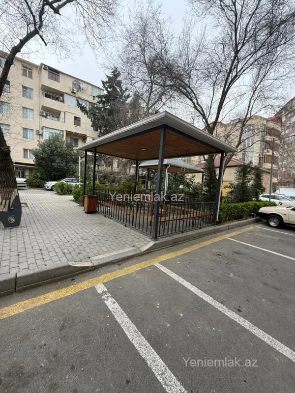 Satılır 1 otaqlı köhnə tikili 37 m²