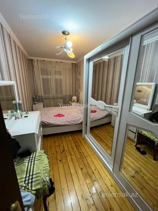 Satılır 3 otaqlı köhnə tikili 70 m²