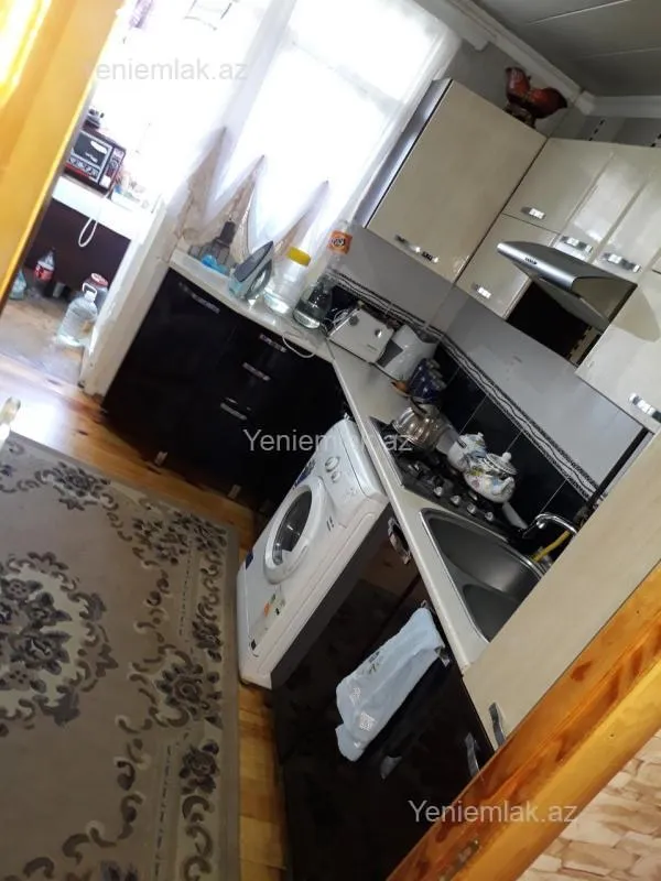 Satılır 3 otaqlı köhnə tikili 75 m²