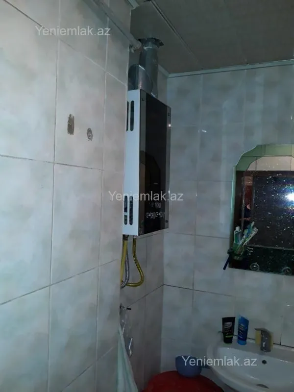 Satılır 3 otaqlı köhnə tikili 75 m²