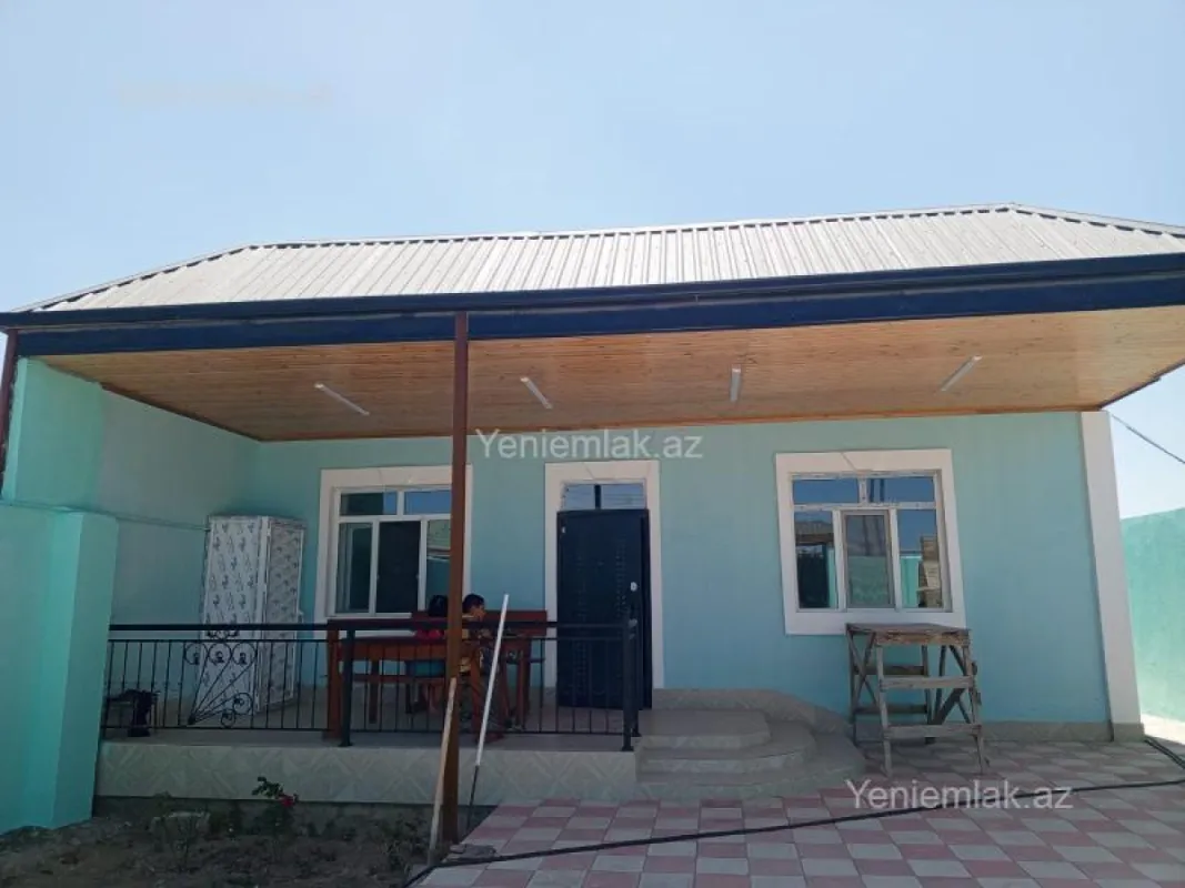 Satılır 3 otaqlı həyət evi 100 m²