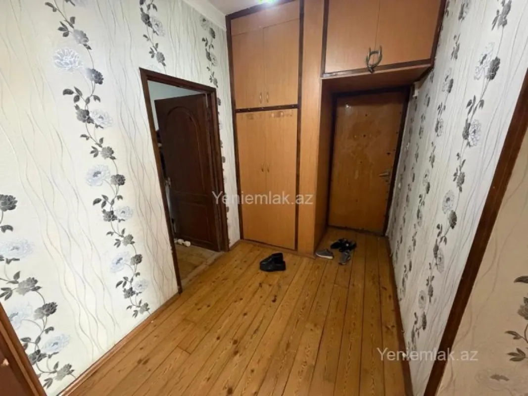 Satılır 3 otaqlı köhnə tikili 75 m²