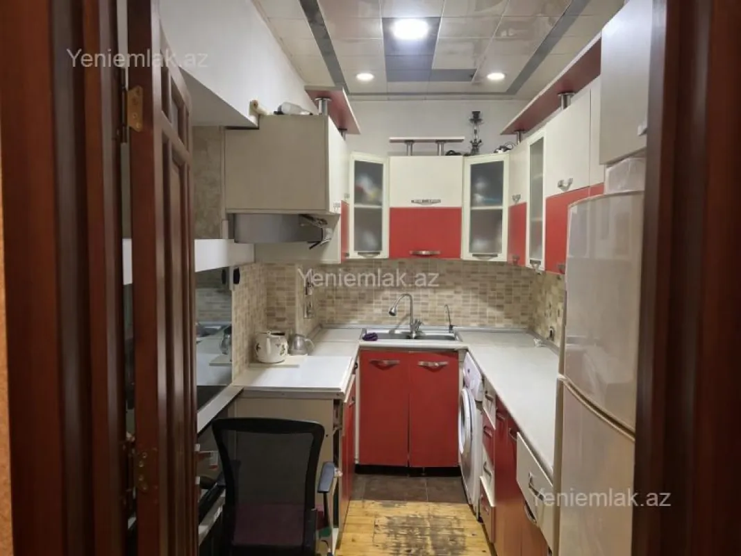 Satılır 3 otaqlı yeni tikili 85 m²