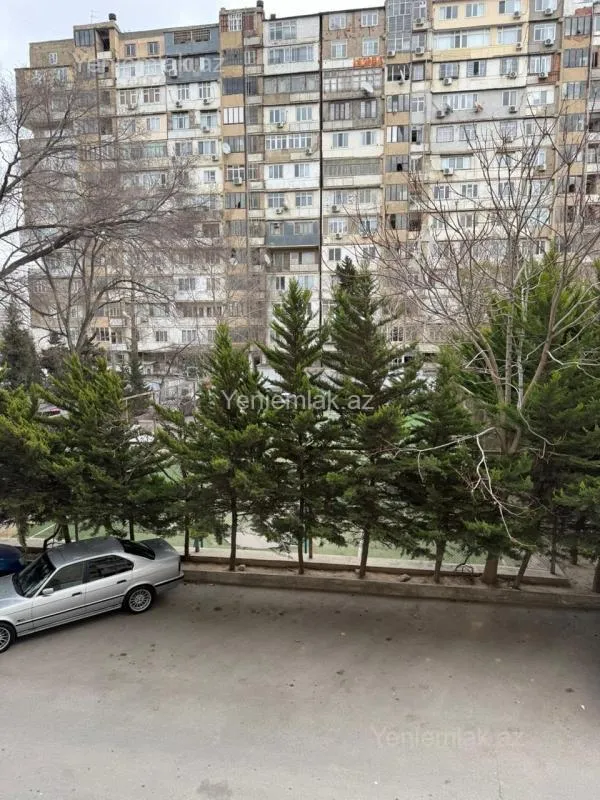 Satılır 2 otaqlı köhnə tikili 55 m²