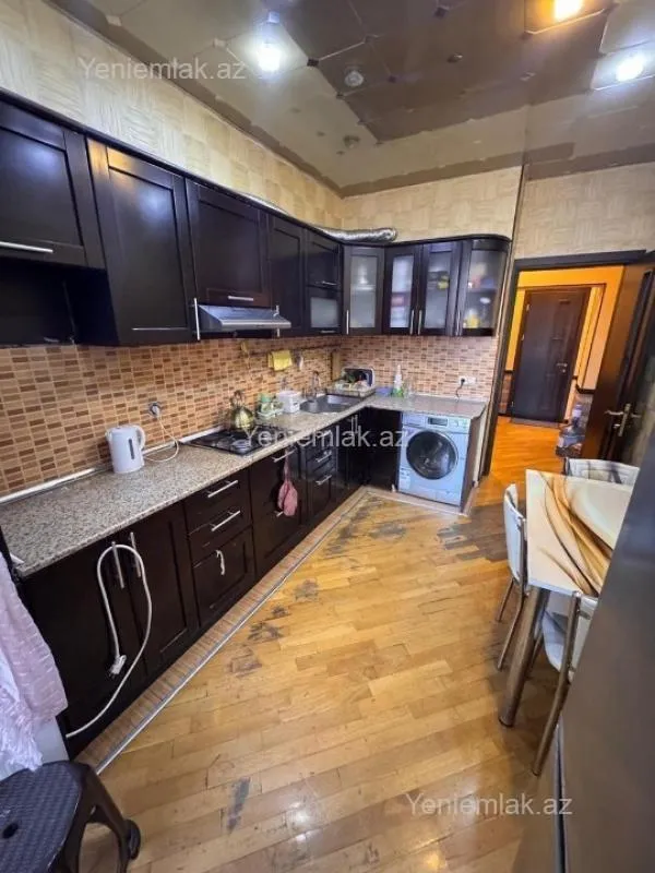 Satılır 3 otaqlı yeni tikili 120 m²