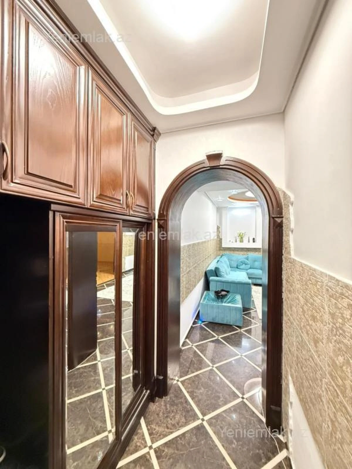 Satılır 3 otaqlı yeni tikili 153 m²