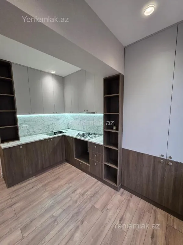 Satılır 2 otaqlı köhnə tikili 40 m²
