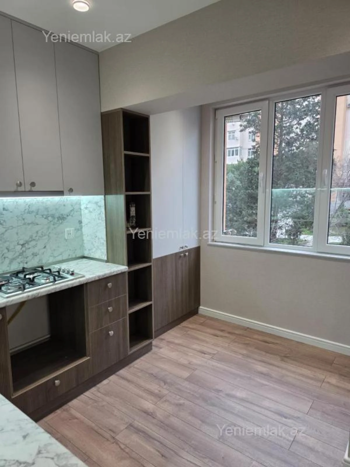 Satılır 2 otaqlı köhnə tikili 40 m²