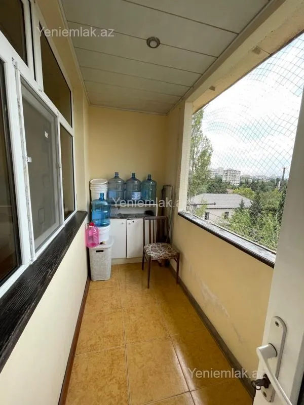 Satılır 5 otaqlı köhnə tikili 120000 m²