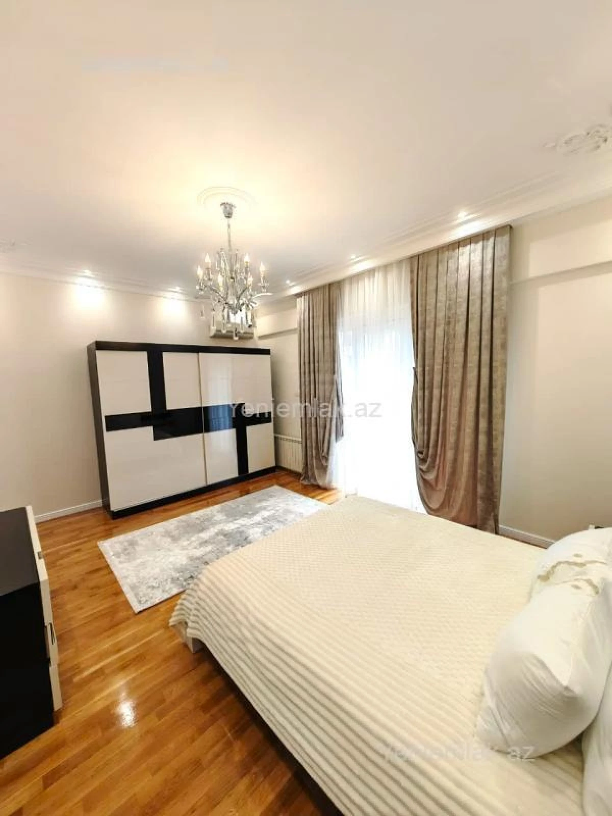 Satılır 4 otaqlı yeni tikili 225 m²