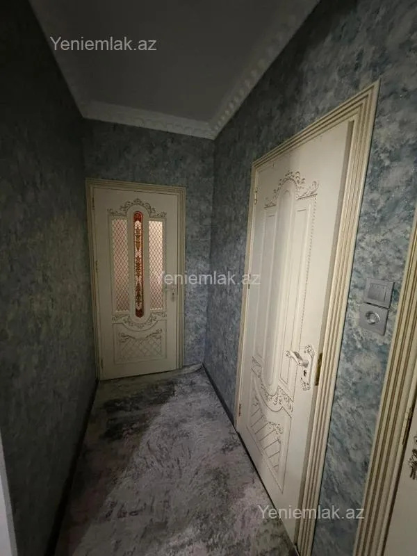 Satılır 3 otaqlı köhnə tikili 90 m²