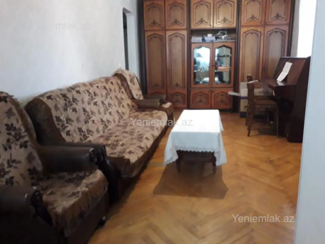 Satılır 1 otaqlı köhnə tikili 35 m²