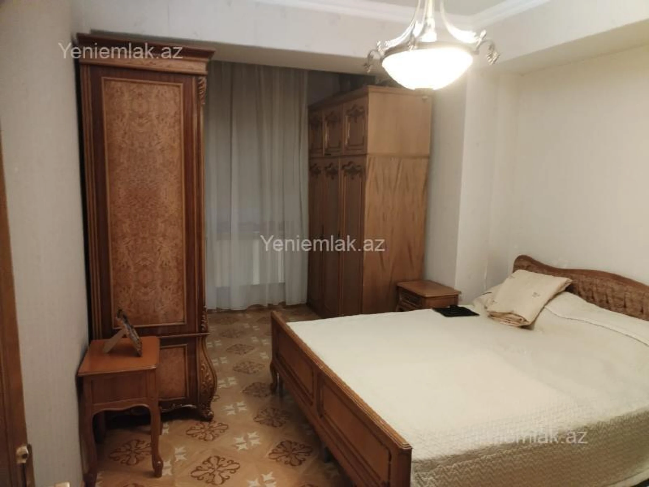 Satılır 3 otaqlı köhnə tikili 98 m²