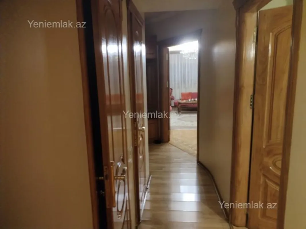 Satılır 3 otaqlı köhnə tikili 98 m²