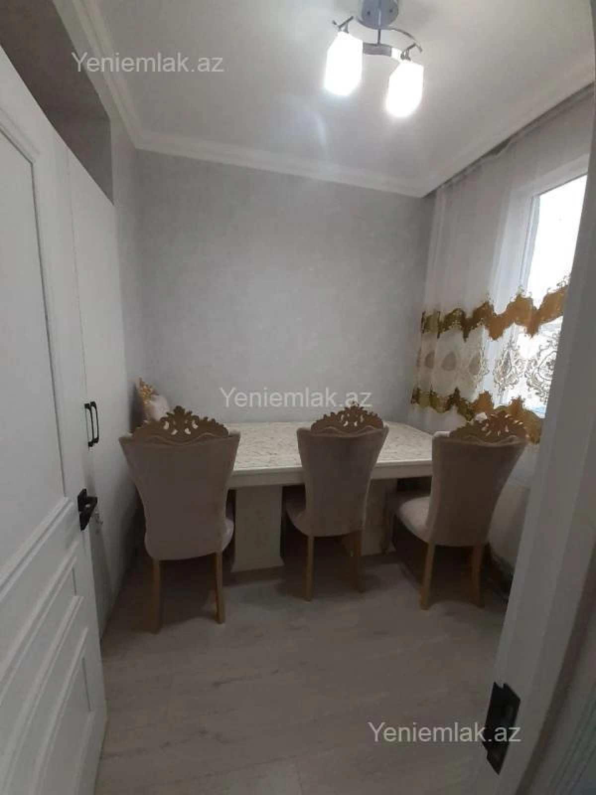 Satılır 2 otaqlı köhnə tikili 42 m²