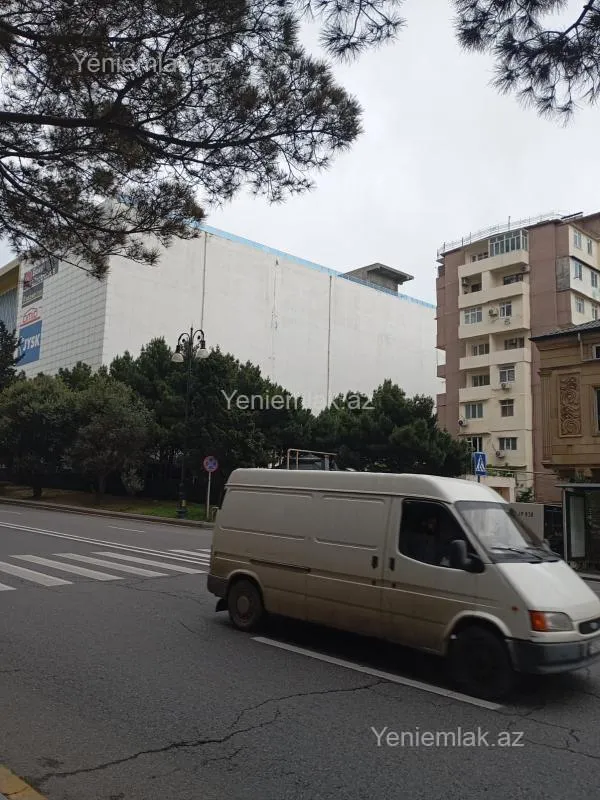 Satılır 1 otaqlı köhnə tikili 45 m²